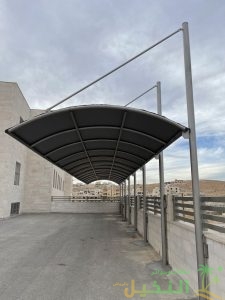 حداد مظلات قوس في الرياض